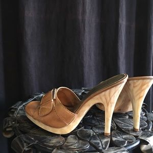 Jessica Simpson heels