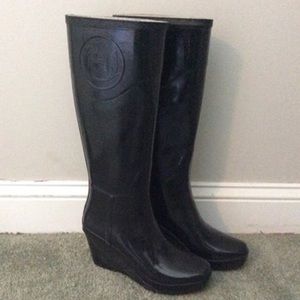 Hunter wedge rain boots