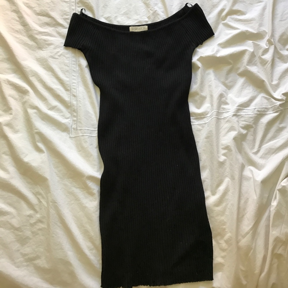 Ribbed off the shoulder dress