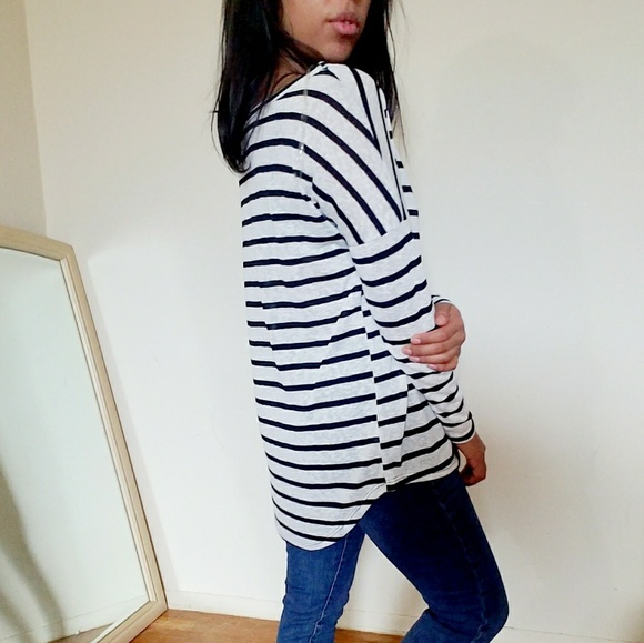 BLACK WHITE OFF SHOUDLERTOP - Picture 6 of 6