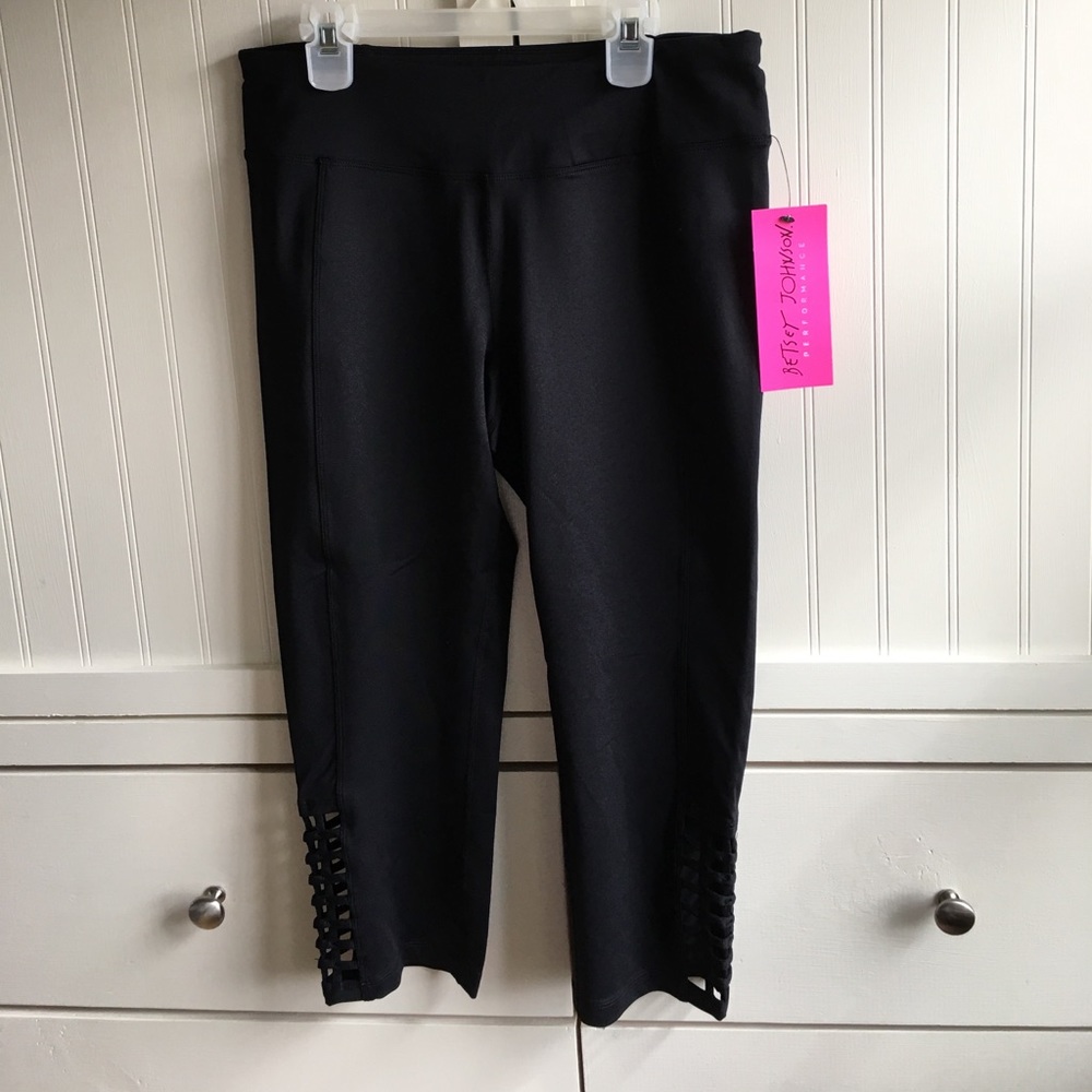 NWT BETSEY JOHNSON Performance Capri Athletic Pant