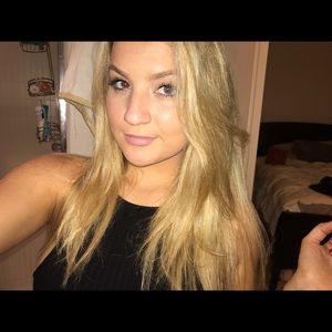 Meet your Posher, Ana