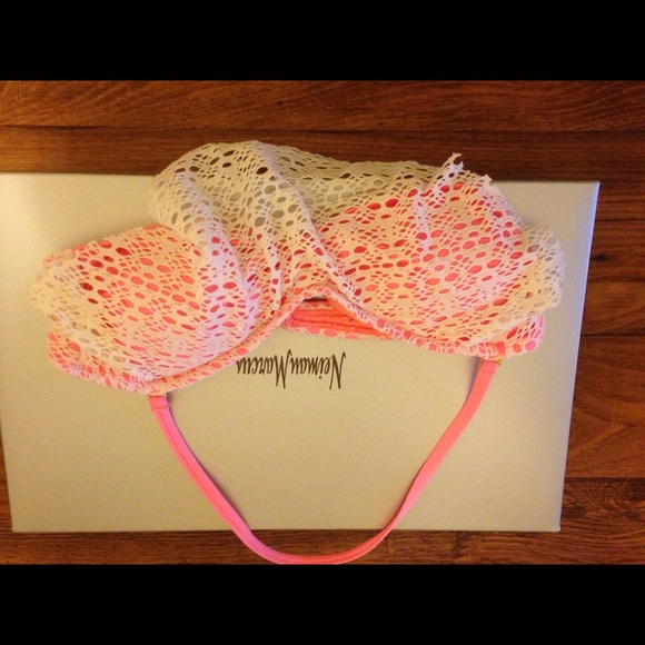 👙Cute little 👙 - Picture 2 of 7