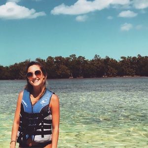 Meet your Posher, Taylor