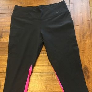 Nike Dry fit Crop Work out pants