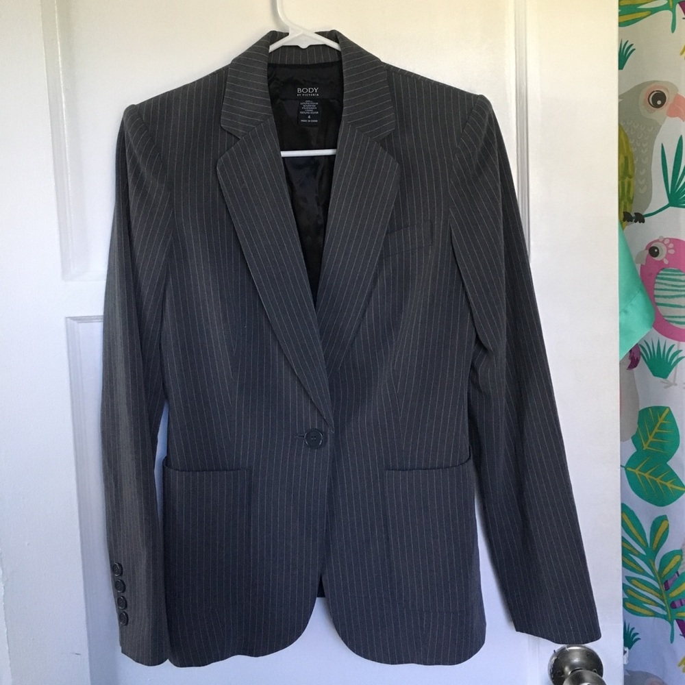 Goodwill May 2026 - 
Body by Victoria size 4 blazer unworn