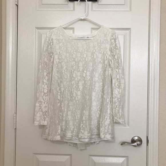 White Lace with ruffle back maternity tunic - Picture 1 of 6
