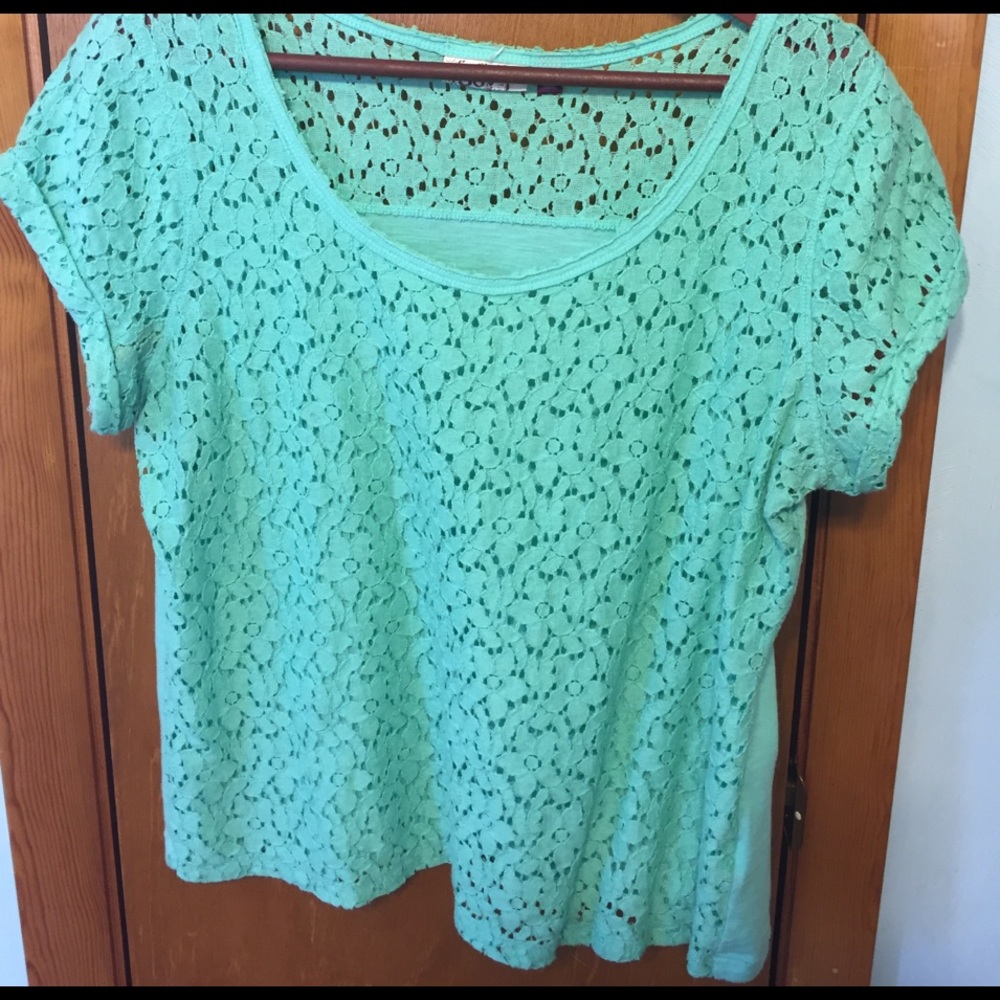 XL Aqua colored tshirt