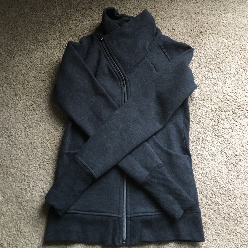 Cozy lululemon fleece jacket size 2