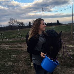 Meet your Posher, Isabel