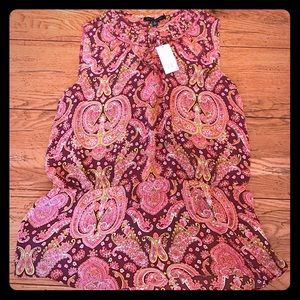 Banana Republic sleeveless paisley print blouse.
