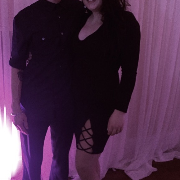 Black long sleeve dress with criss cross - Picture 1 of 1