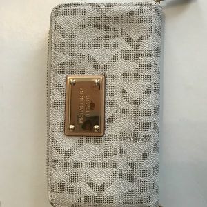 Michael Kors wallet