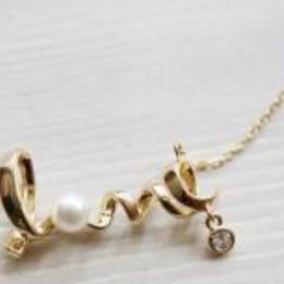 Jewelry - Dainty Love necklace GOLD