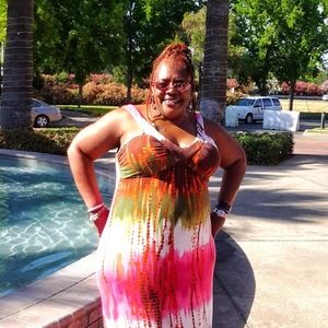 Meet your Posher, Lucretia