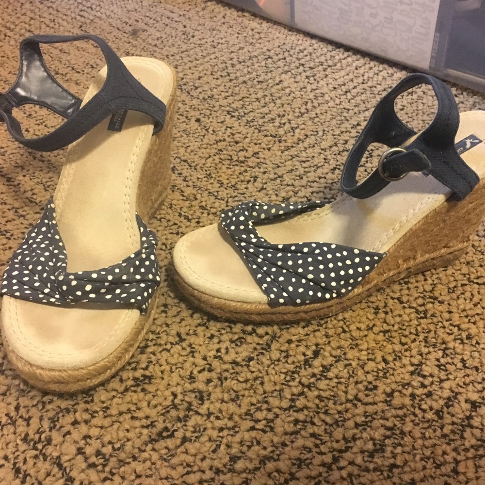 American Eagle Wedges