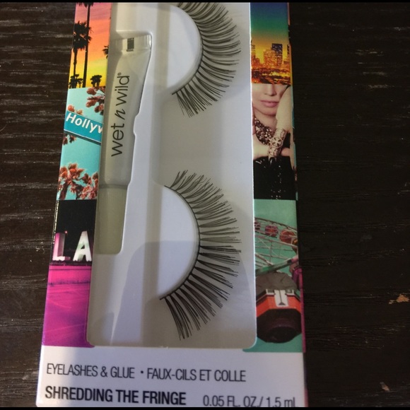 🆕 wet n wild eyelashes - Picture 2 of 2
