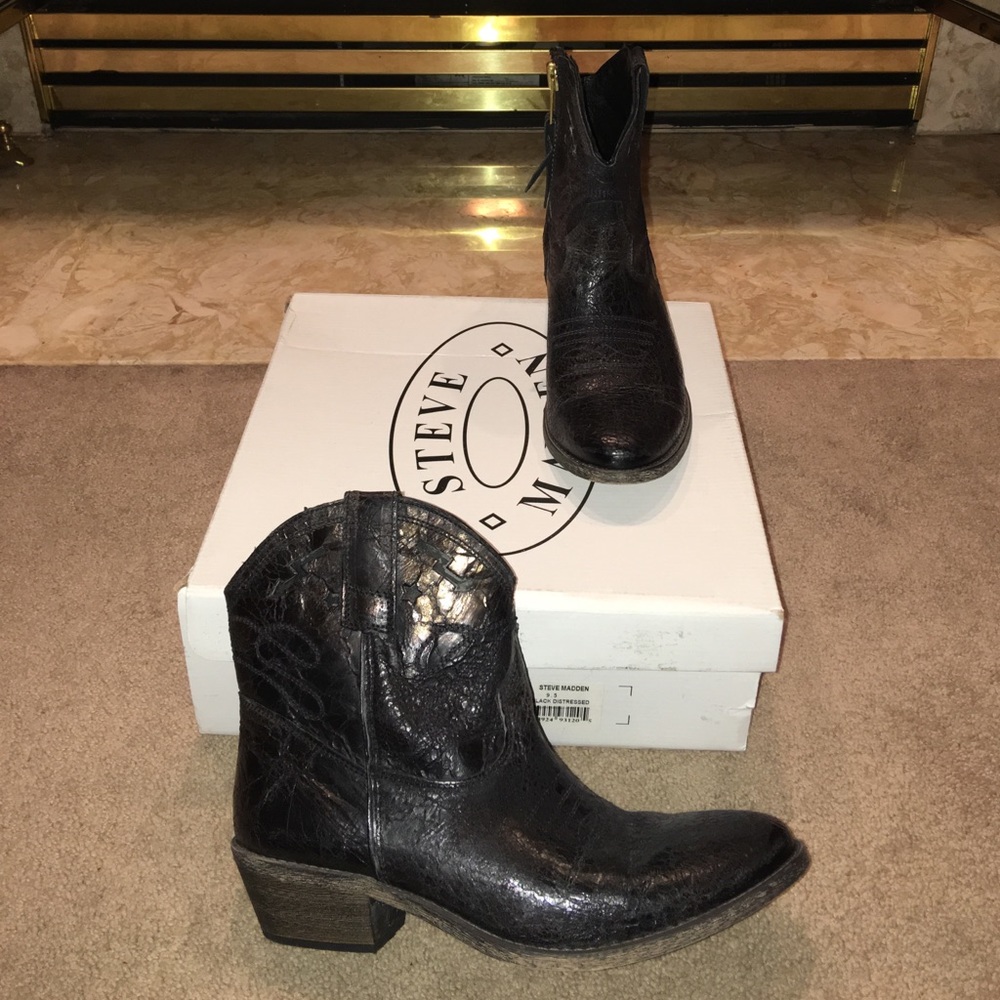 Steve Madden Distressed Booties