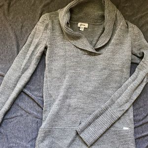 💋Make me an offer!💋 GUESS grey sweater
