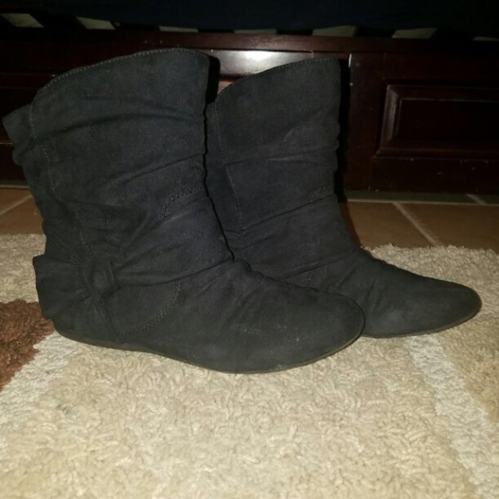 Report black suede style booties size 6