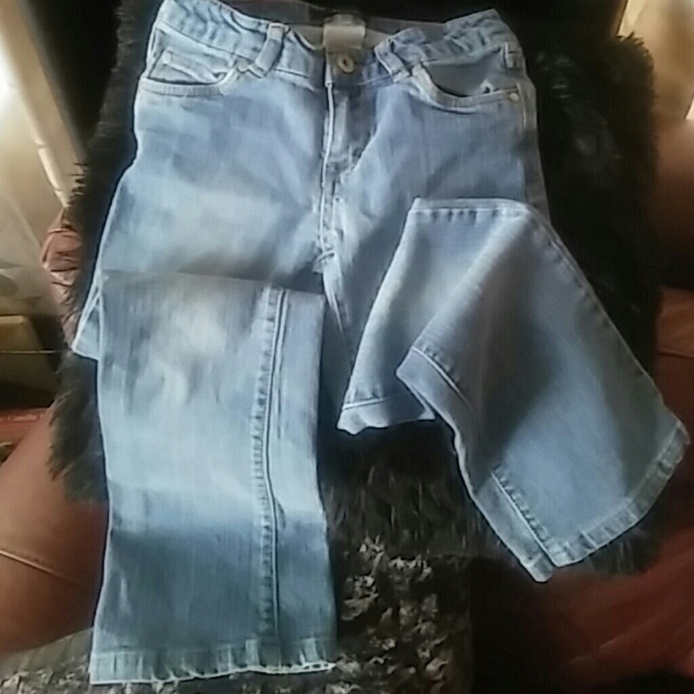 Flare Levis with flap pocket