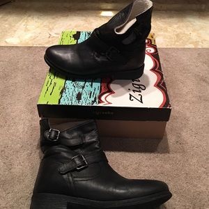 Zigi Soho Black Booties
