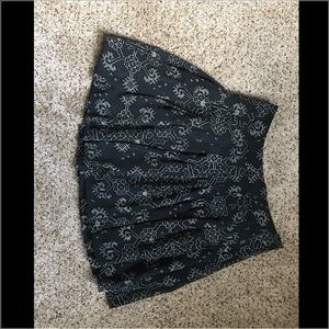 Gap gray and cream patterned skirt