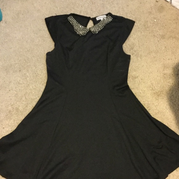 Monteau Los Angeles Peter Pan Collar LBD - Picture 2 of 3