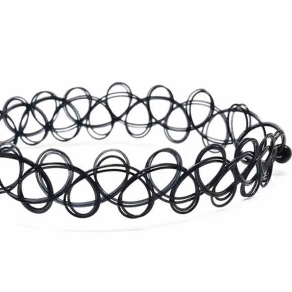 Trendy black choker - Picture 3 of 4