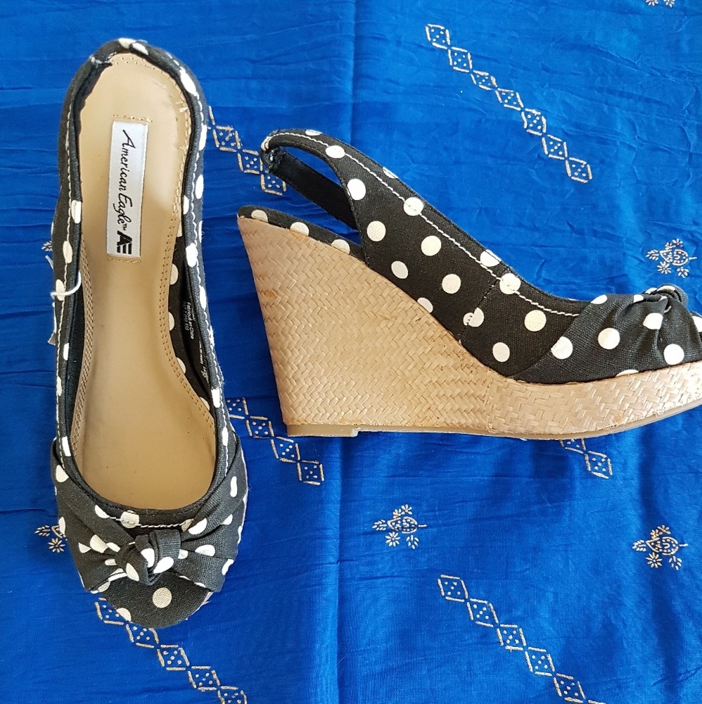 NWT Polka dot wedges