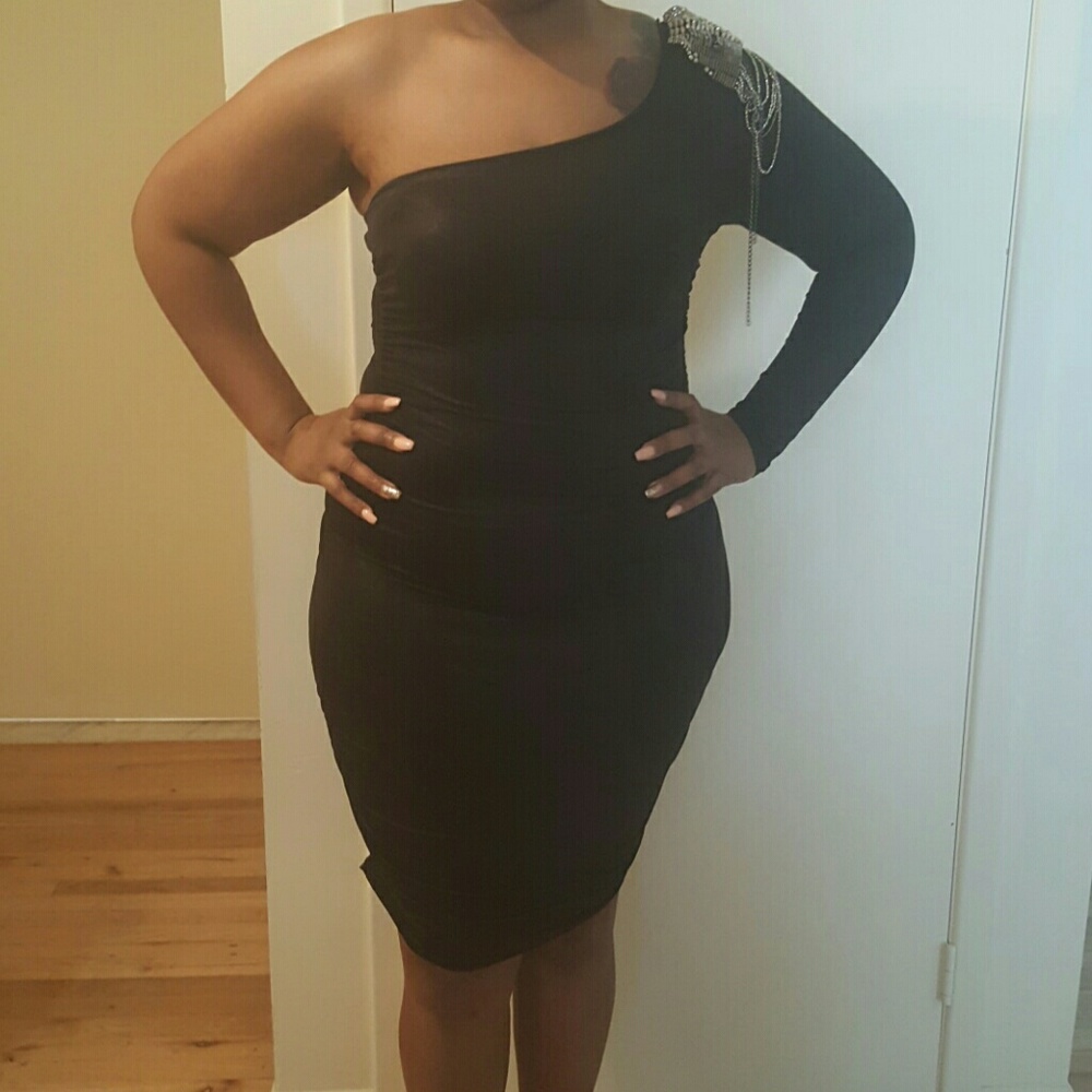 One shoulder midi dress with metal shoulder detail