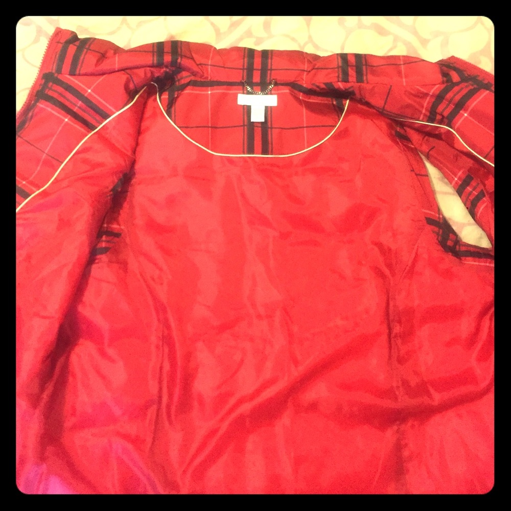 Red & black vest