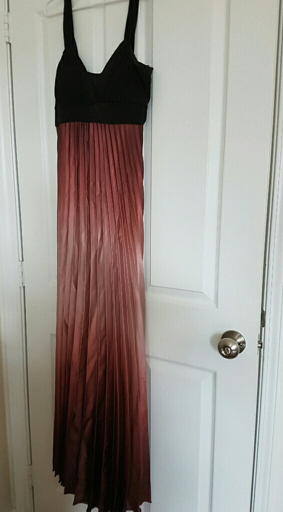 Full Length Fitted Formal - Picture 2 of 4