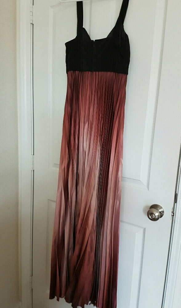 Full Length Fitted Formal - Picture 3 of 4