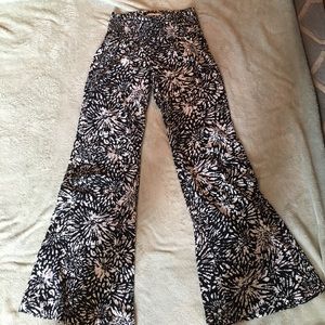 American rag Black and Tan floral print pants-xs