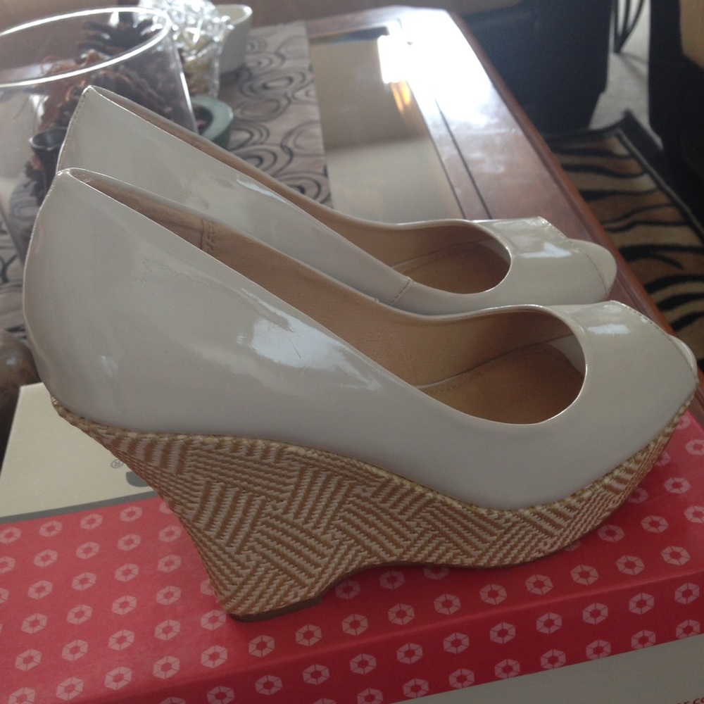 Shoes - Picture 2 of 3