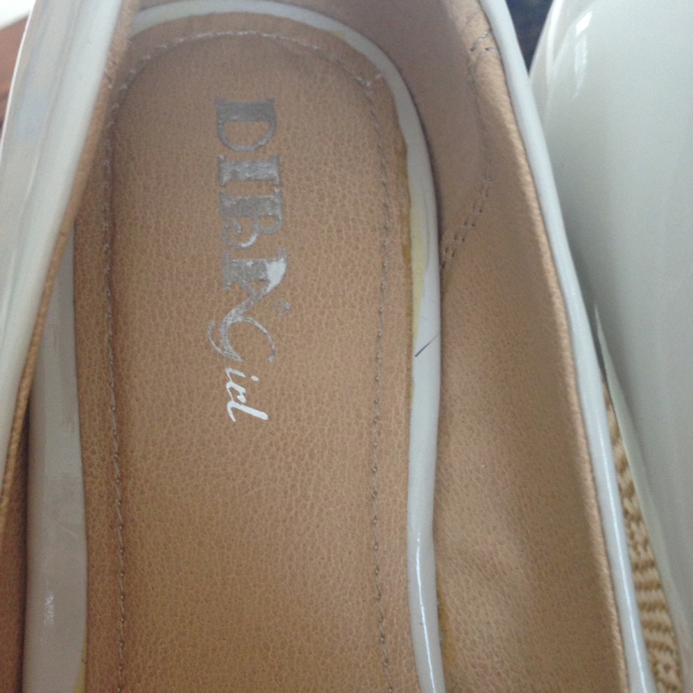 Shoes - Picture 3 of 3