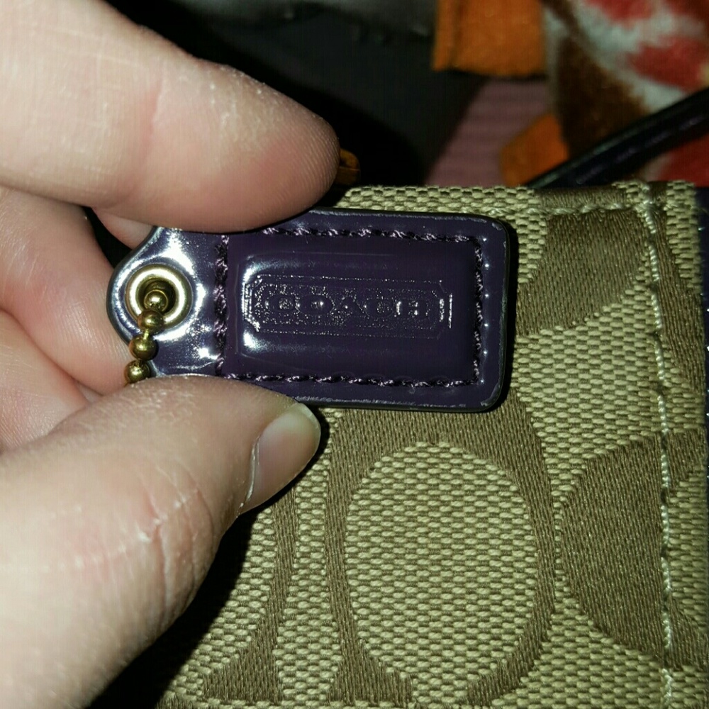 Coach wristlet - Picture 2 of 4