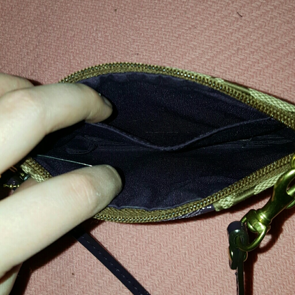 Coach wristlet - Picture 3 of 4