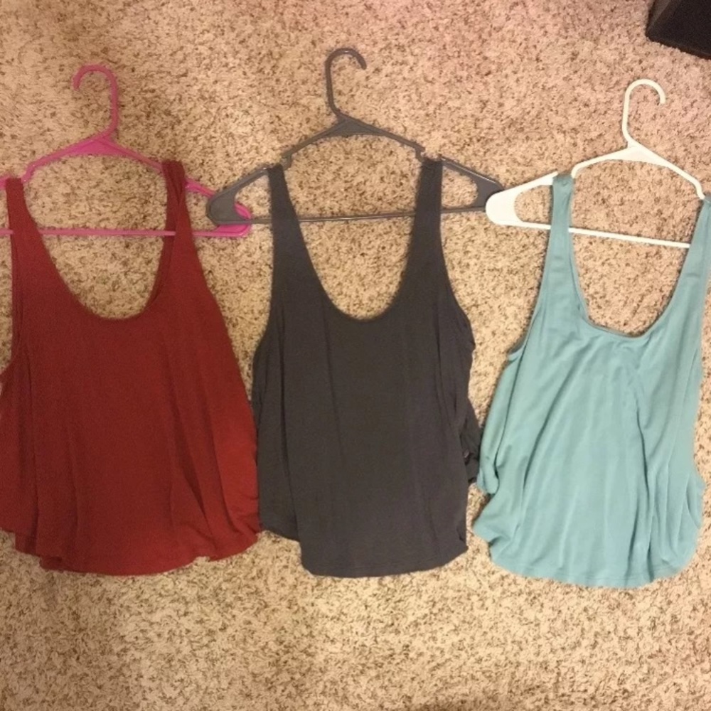 American Eagle Crop tops