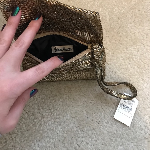 Wristlet - Picture 2 of 3