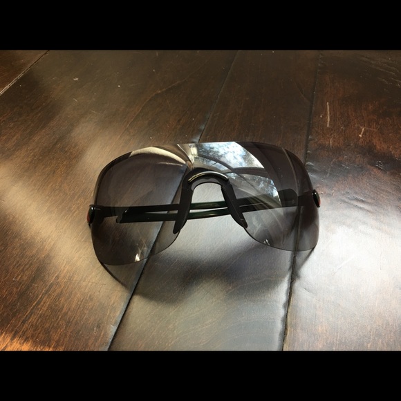 Gucci Folding Arm Sunglasses