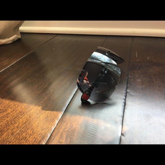 Gucci Folding Arm Sunglasses