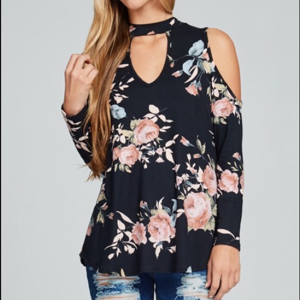 🎉HP🎉 Boutique Black Cold Shoulder Keyhole Floral