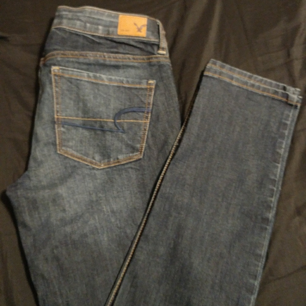 American Eagle dark wash skinny jean