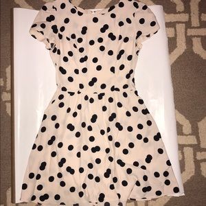 HOST PICK 🌸🌺❤ TOPSHOP LIGHT SPOTTED DRESS