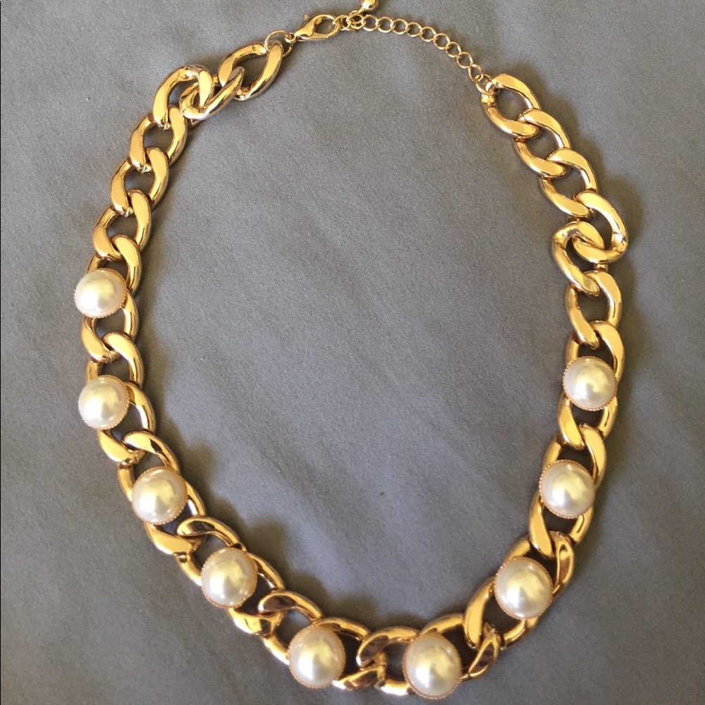 Gold and pearl necklace 🌟🌟