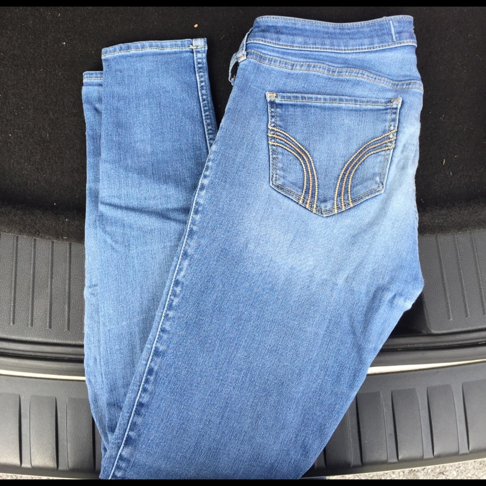 HOLLISTER JEANS