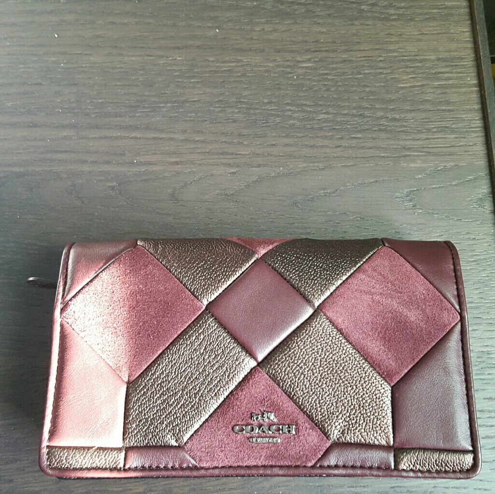 NWT Coach canyon foldover clutch/crossbody