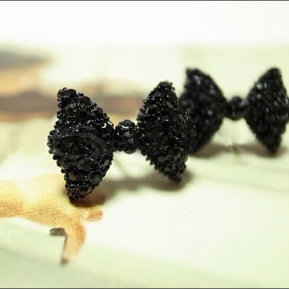 Cute sparkly 🎀 earrings